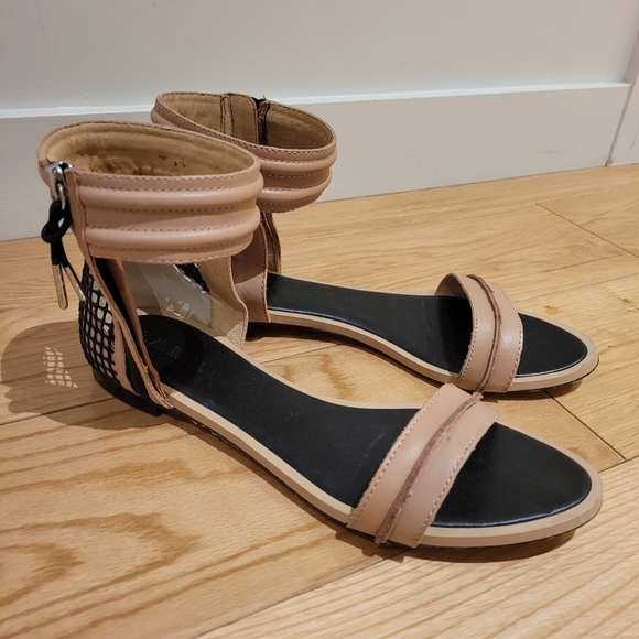 100% authentic Gwen Stefani LAMB Tanned Sandals - Picture 2 of 7